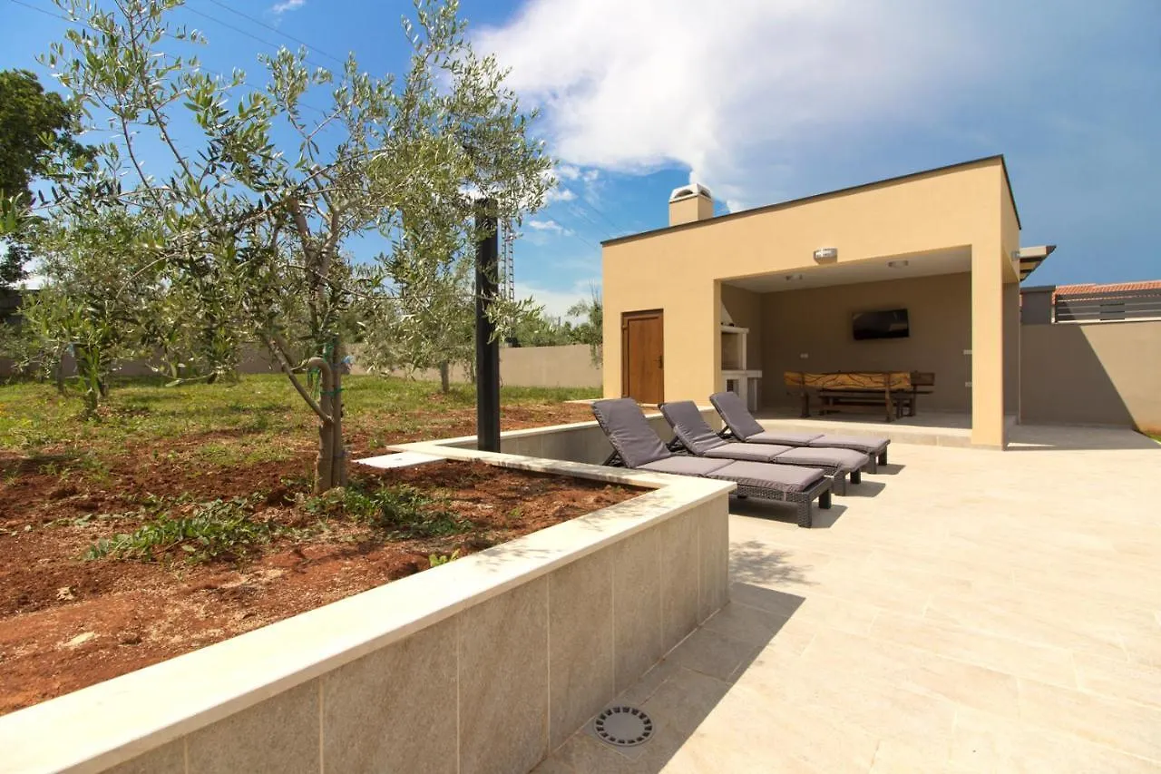 Beautiful Villa Markulin With Private Pool Near Pula Sisan 0*,