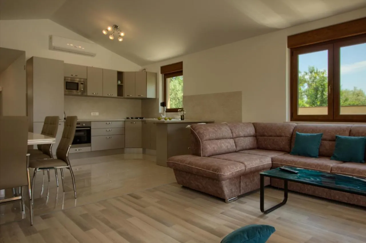 Beautiful Villa Markulin With Private Pool Near Pula Sisan