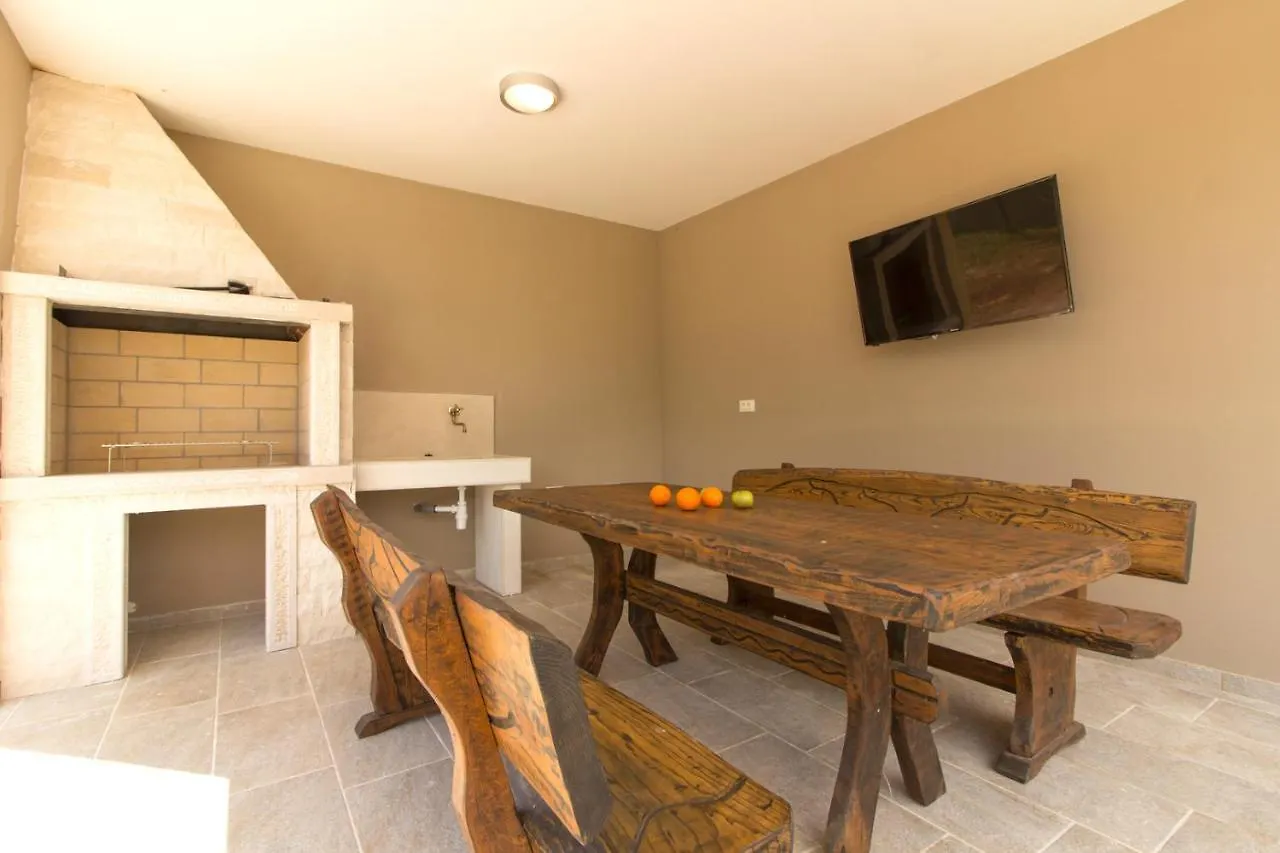 Beautiful Villa Markulin With Private Pool Near Pula Sisan